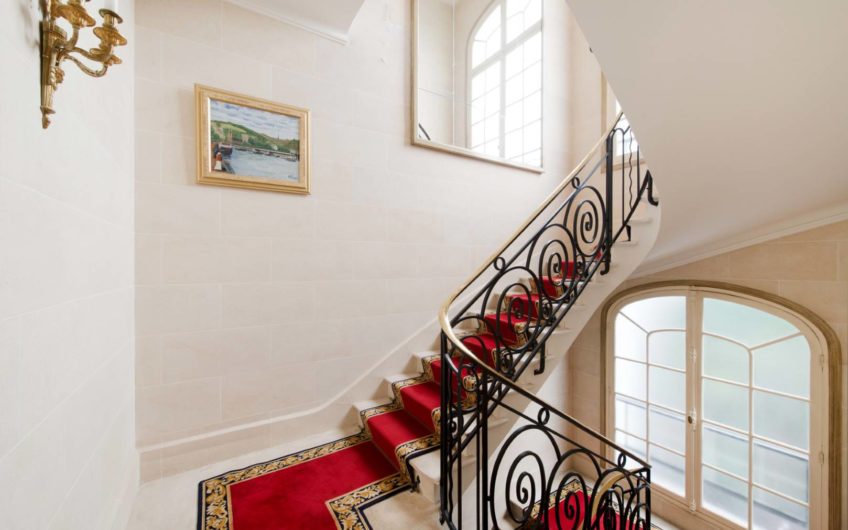 HÔTEL PARTICULIER OCDE « VENDU »