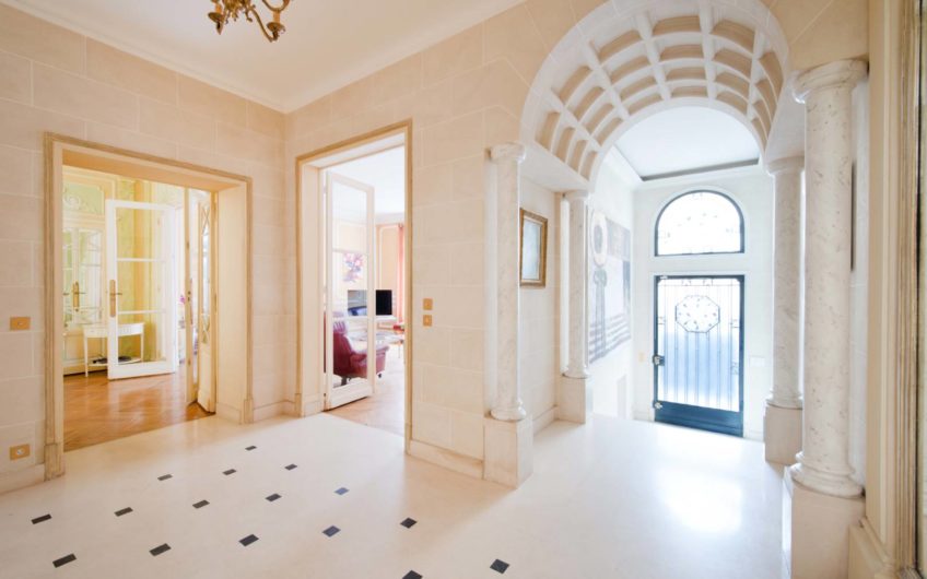 HÔTEL PARTICULIER OCDE « VENDU »