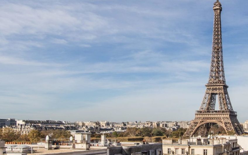 CHAMP DE MARS