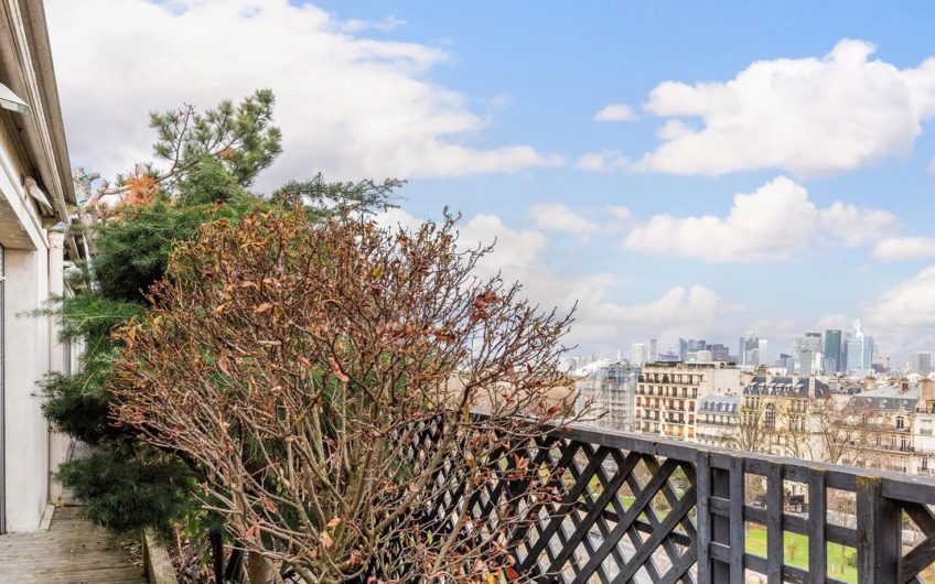 PENTHOUSE TERRASSE ARC DE TRIOMPHE