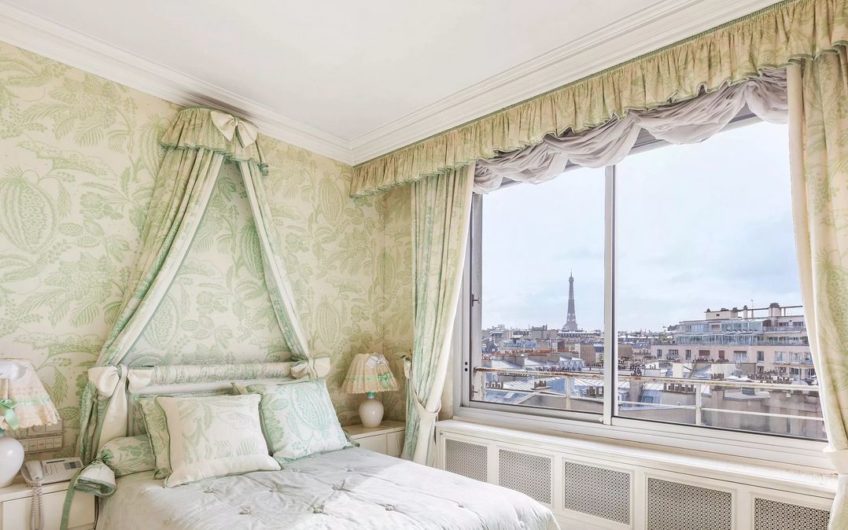 PENTHOUSE TERRACE ARC DE TRIOMPHE