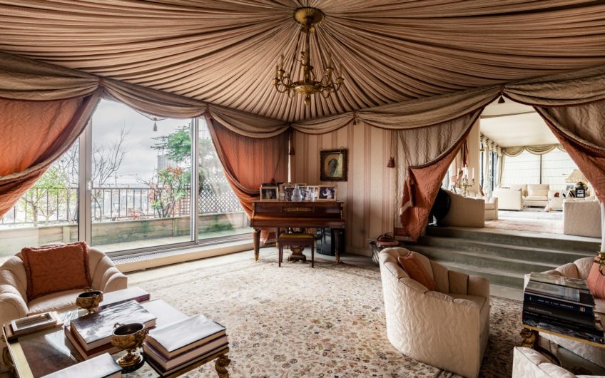 PENTHOUSE TERRASSE ARC DE TRIOMPHE