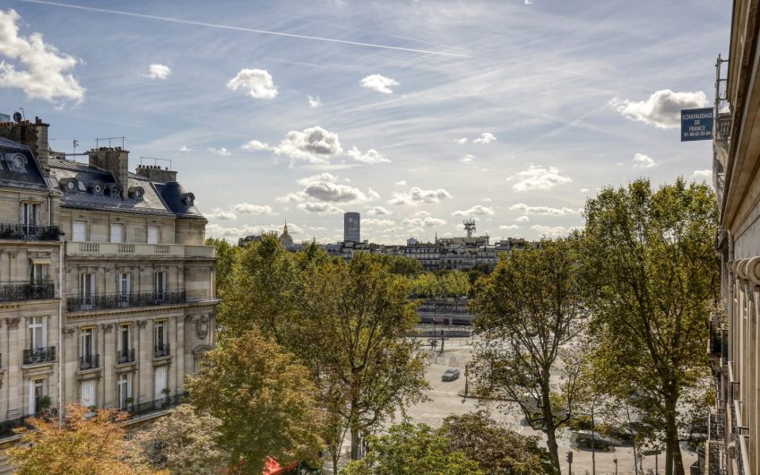 AVENUE GEORGE V